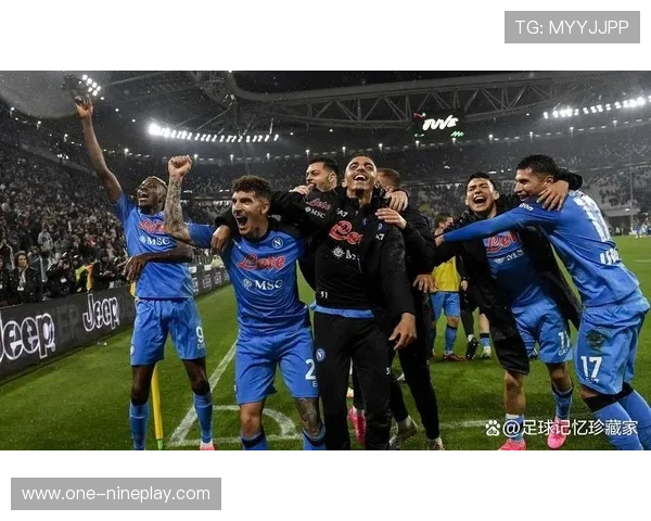 从球场巨星到教练席哪些知名足球球员成功完成身份转型