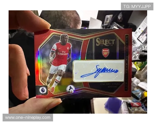 全球最稀有帕尼尼足球球星卡揭秘超高收藏价值与稀缺度分析