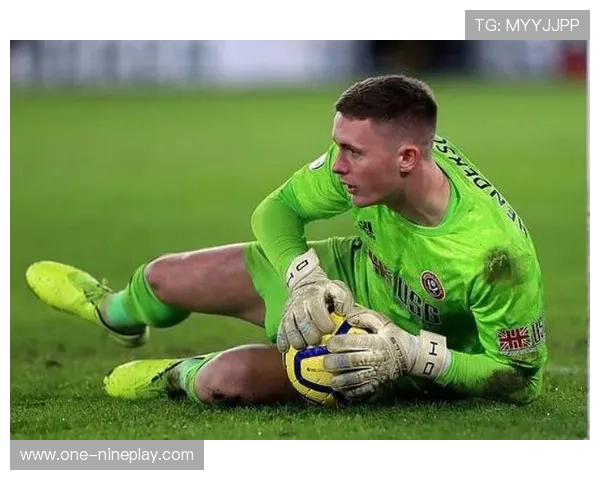 足球亨德森在场上身披几号球衣他为球队贡献了哪些关键时刻